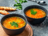 Рецепта Турска супа (чорба) от червена (оранжева) леща и картофи